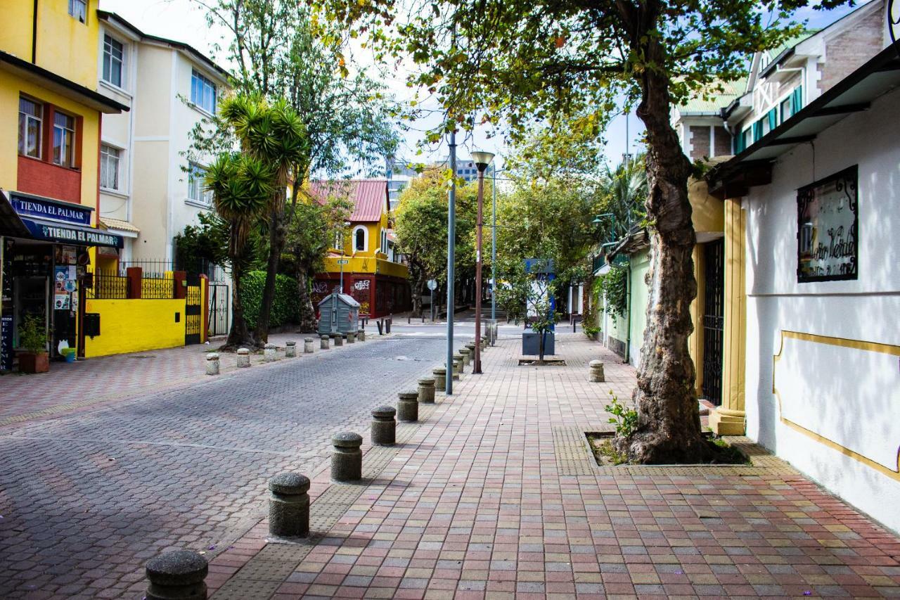 Hostal Loro Verde Quito Exterior photo